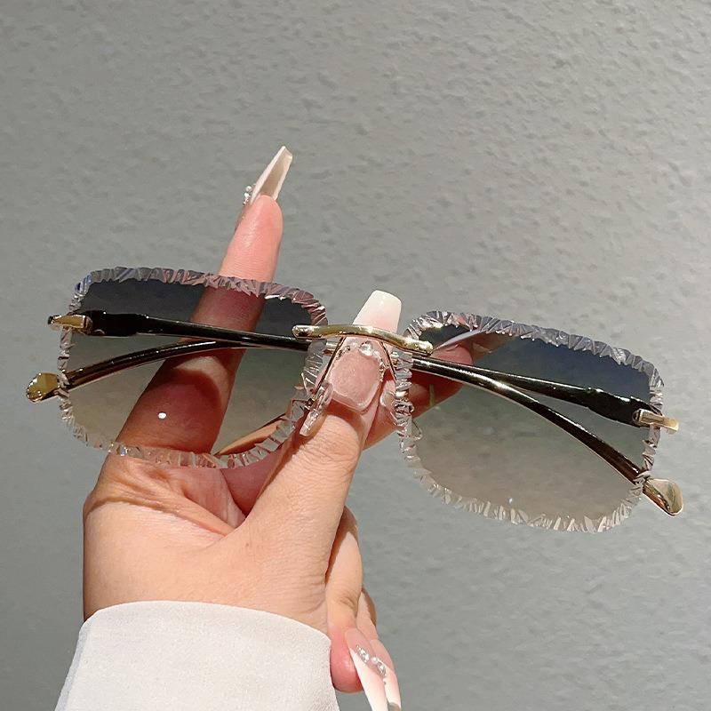 Rimless Square Sunglasses Women Fashion Vintage Gradient Casual Shades Trendy Luxury Brand Design Decor Sun Glasse