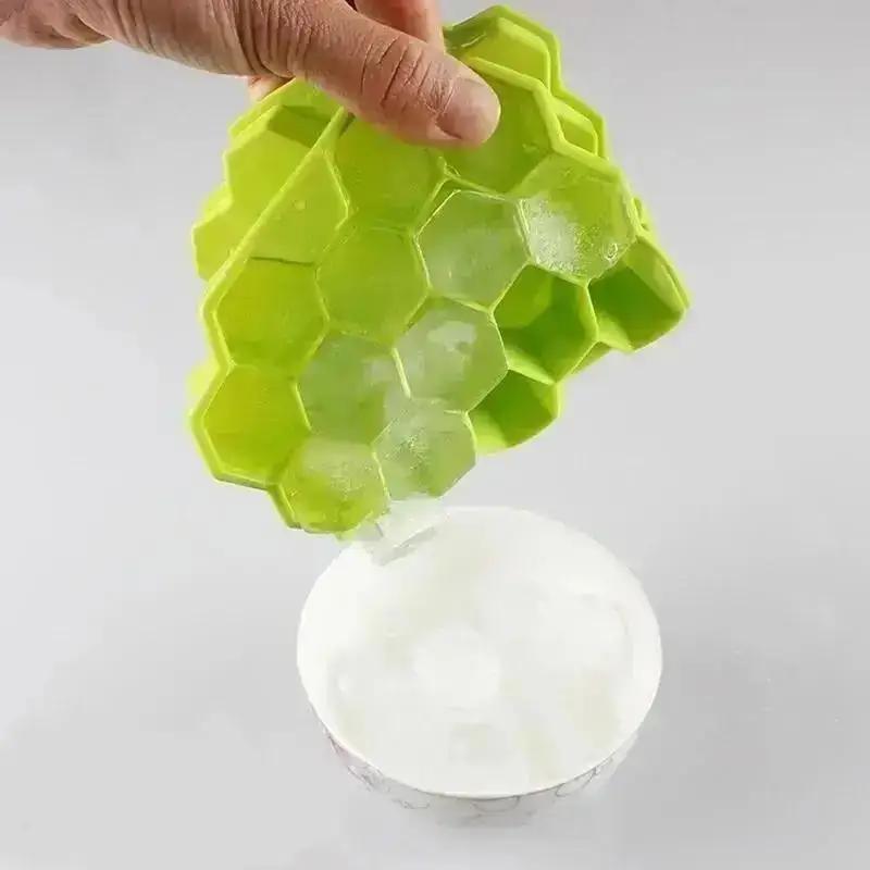 Random Color Kitchen Household Honeycomb Shape Ice Mold Tray Silicone Ice Cube Maker Molds Ice Cream Gadgets Accessories Supply