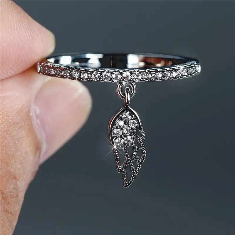 1Pc Fashionable Wing Feather Ring Inlaid with Synthetic Zircon Pendant Ring, Exquisite and Fashionable Daily Accessories