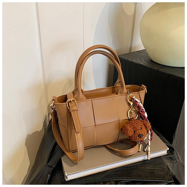 IELGY Woven Style Portable Bucket Bag Simple Commuter Messenger Bag