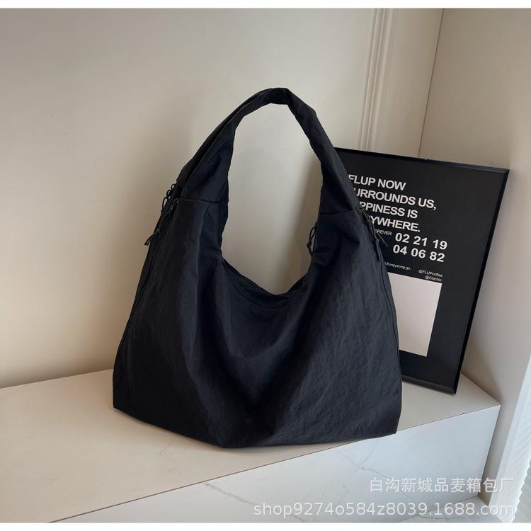 Shoulder Bag Large-capacity Shopping Bag 2025 New Solid Color Simple Travel Bag Literary Youth Student Leisure Cloth Bag