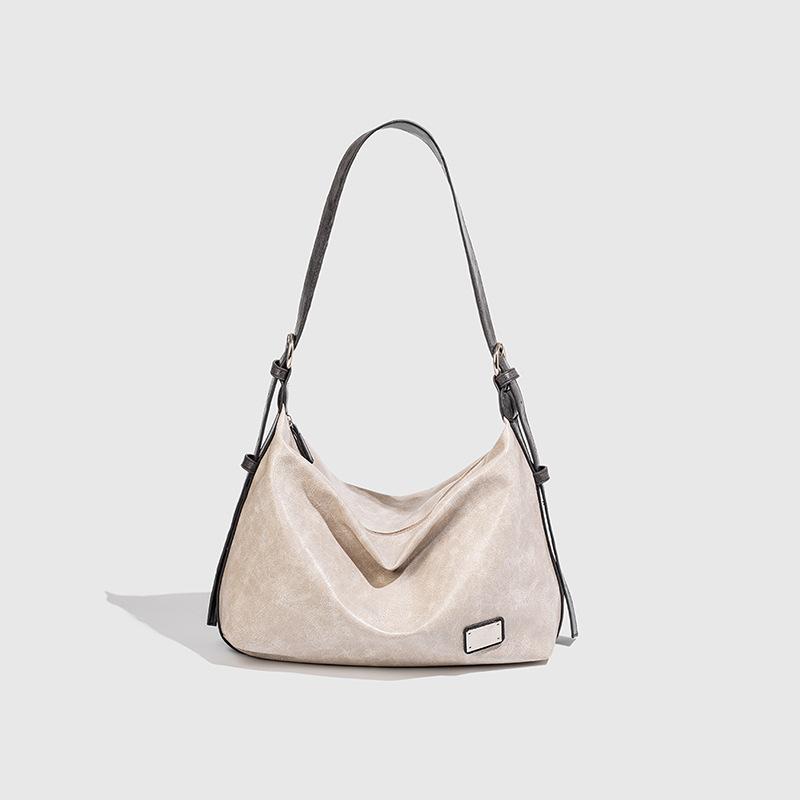 

New commuter class large capacity tote bag versatile soft leather bag women s retro shoulder messenger bag