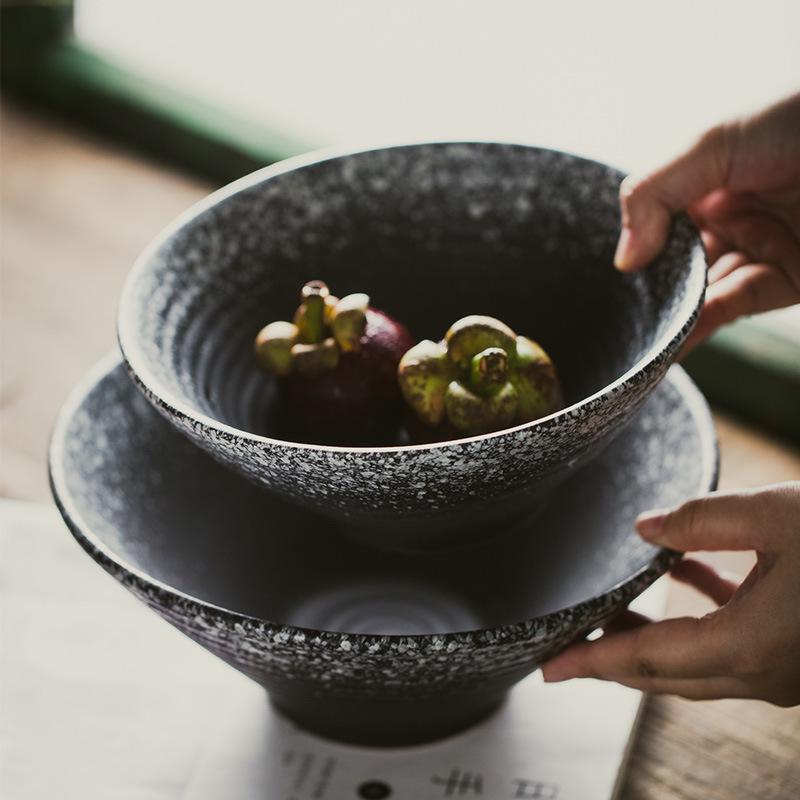 Japanese-Style Ceramic Ramen Bowl - Large Retro Conical Hat Design for Soup, Salad, and Noodles