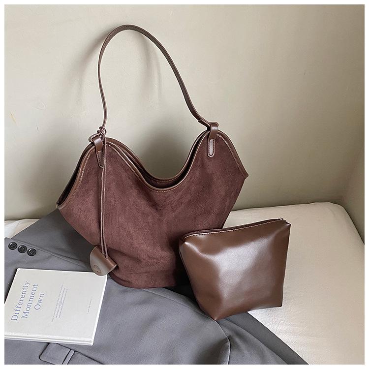 Suede Vegetable Basket Bag Women's 2025 New Large-capacity Retro Commuter Bucket Bag Shoulder Underarm Tote Bag