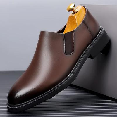 2024Sapatos masculinos de couro, sapatos sociais casuais clássicos para negócios, sola macia, sapatos de direção para homens, sapatos de escritório Oxford, mocassins sem cadarço