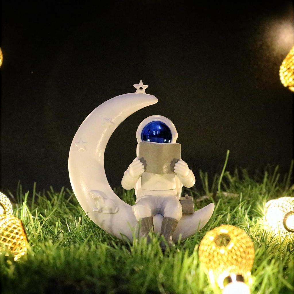 Niedliche Astronautenfigur aus dem Weltraum Actionfigur Spielzeug Statue für Ausstellungsstück Heim Wohnzimmer Dekor Büro Schreibtischdekoration Armaturenbrett