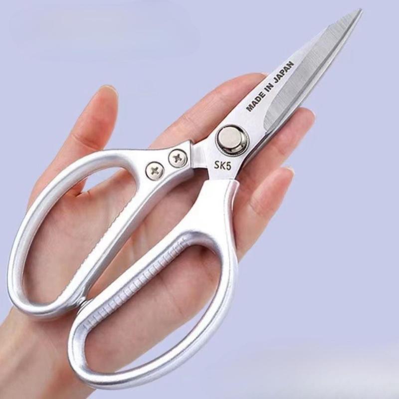 Mehrzweck-Küchenschere aus SK5-Edelstahl für schwierige Schneidaufgaben – ideal für Knochen, Geflügel, Fisch und mehr.