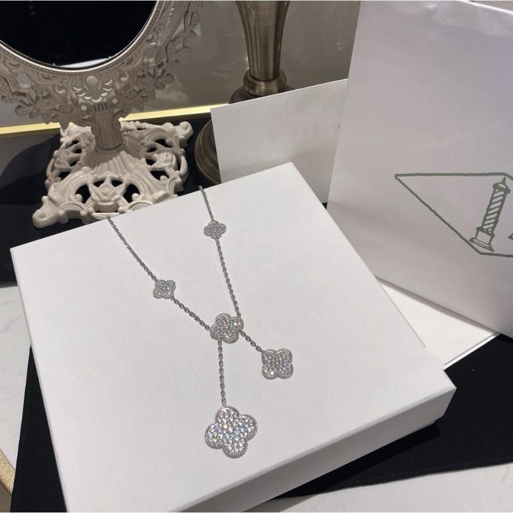 Light Luxury Large Full Diamond Four-leaf Flower Necklace Pendant Long Elegant Super Fairy Jewelry