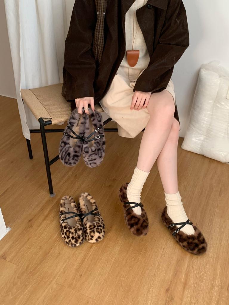 2025 autumn and winter new round head with leopard print fluff thick sole warm outer wear Doudou pregnant women's single shoes