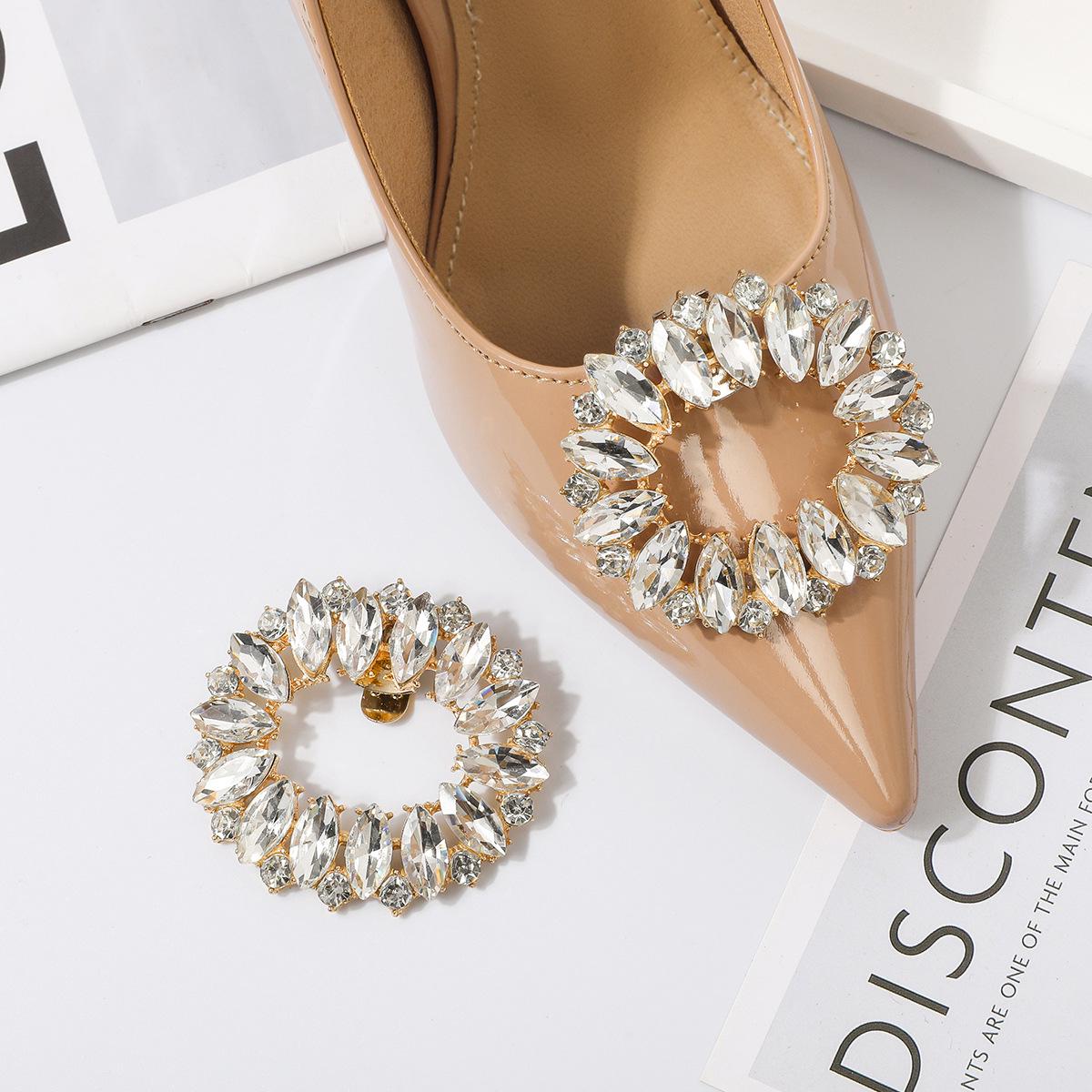 

Detachable Rhinestone Shoe Buckle - Versatile Women s High Heel Decoration for Weddings 6cm x 5.5cm