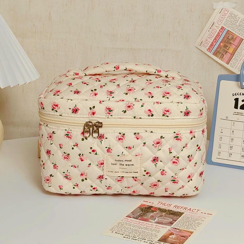 Damväska för kosmetika, blommig, quiltad - Stor kapacitet, portabel, fräsch stil