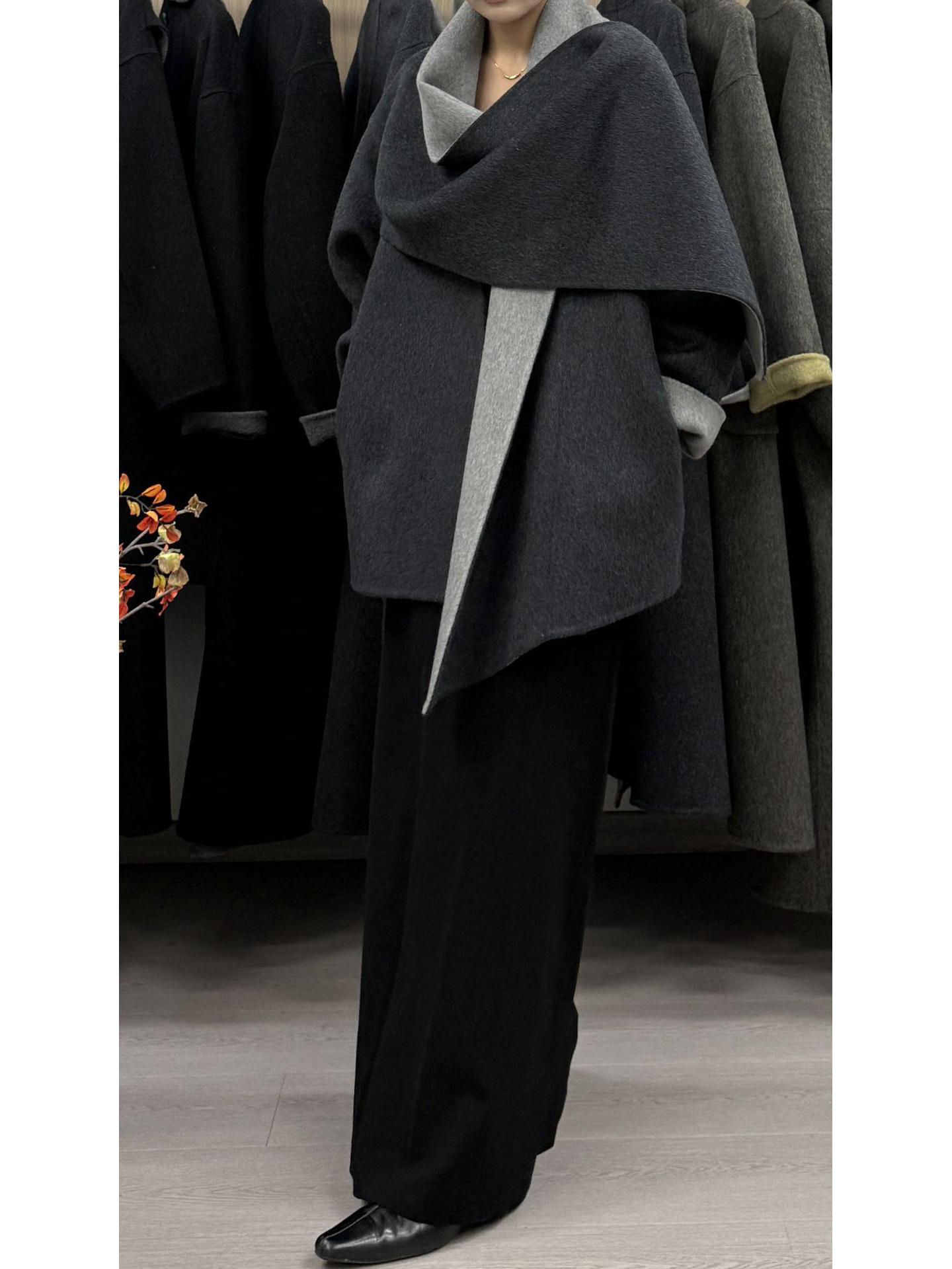 

Пальто миди из двусторонней шерсти на осень/зиму 2025 с большим шарфом: Высококлассный свободный крой, стройнящий, утолщенная верхняя одежда Medium