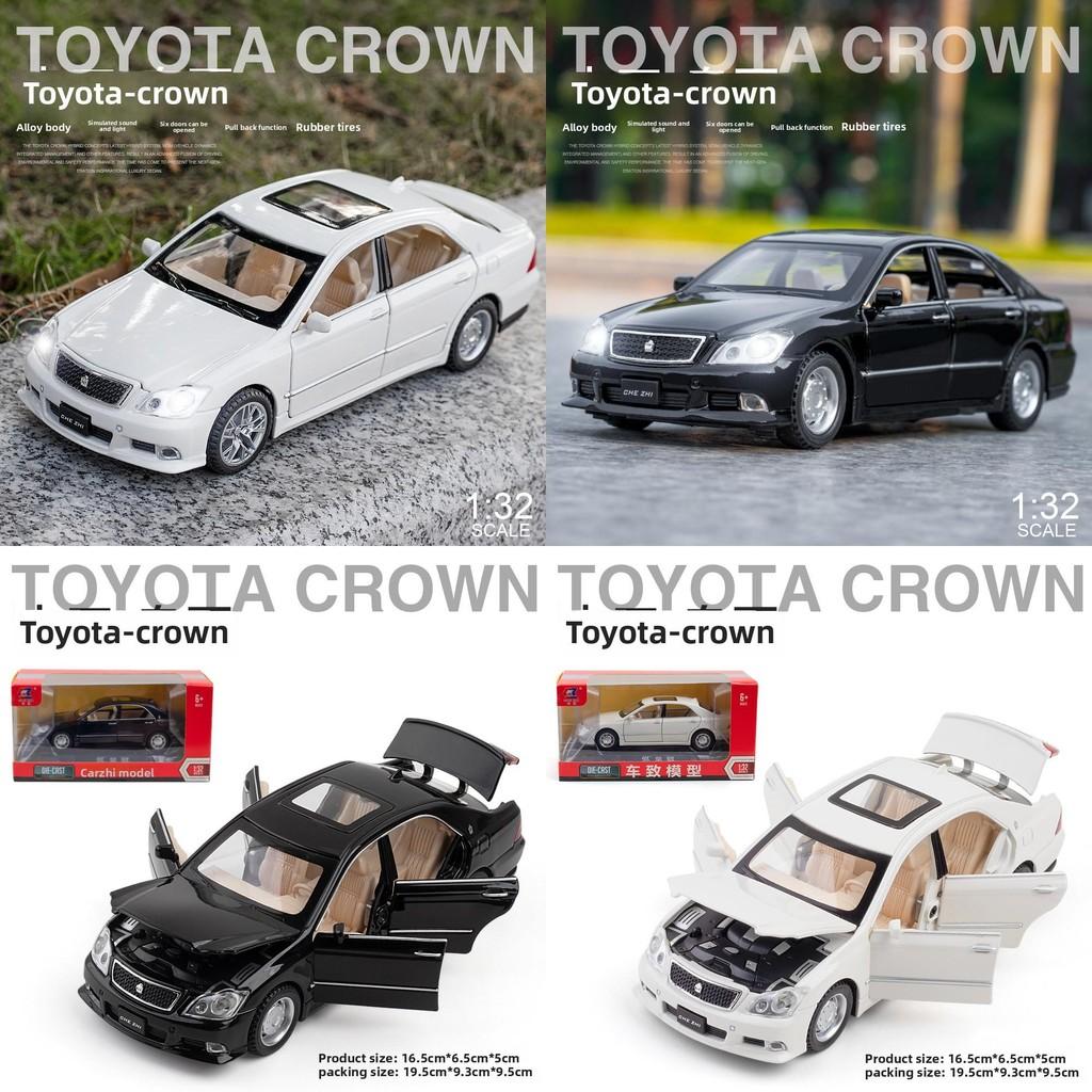Alloy Car Model Toyota Crown Classic Sedan With Light And Sound For Collectors