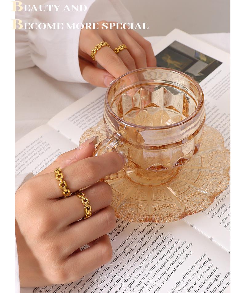 Minimalist European Gold-Plated Titanium Steel Link Ring for Men & Women
