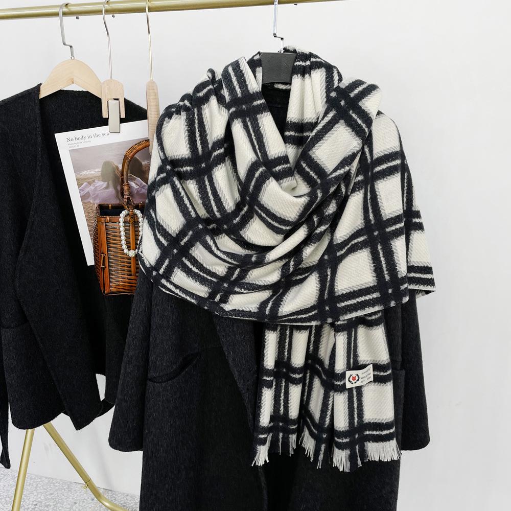 Imitation cashmere scarf, women's autumn and winter large plaid scarf, warm and thickened medium and long scarf, versatile scarf, shawl.
