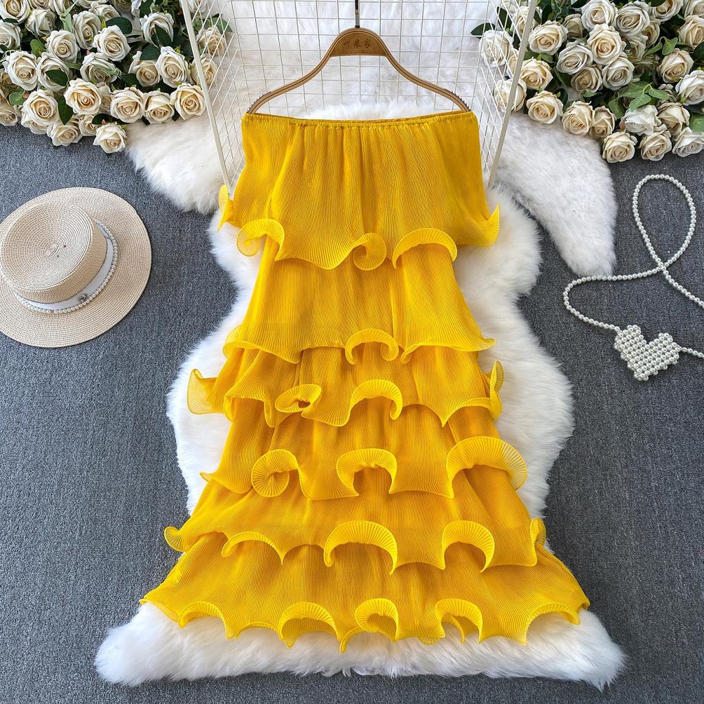 Niche popular fashion pleated shoulder dress women's vacation design thin fluffy ruffle edge skirt