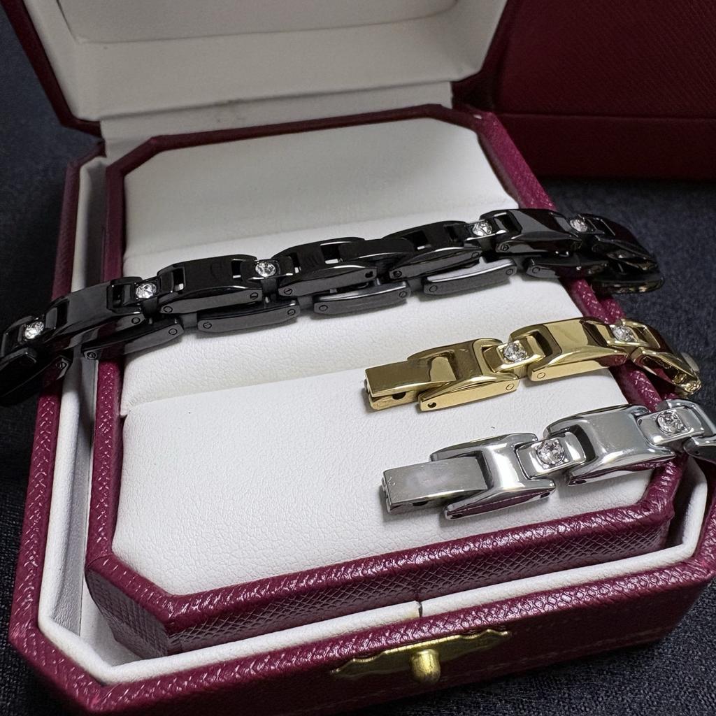 Large White Diamond Bracelet Golden Silver Black Chains Three-color Precision Crafted Version Daily Wear, Non-allergenic Material