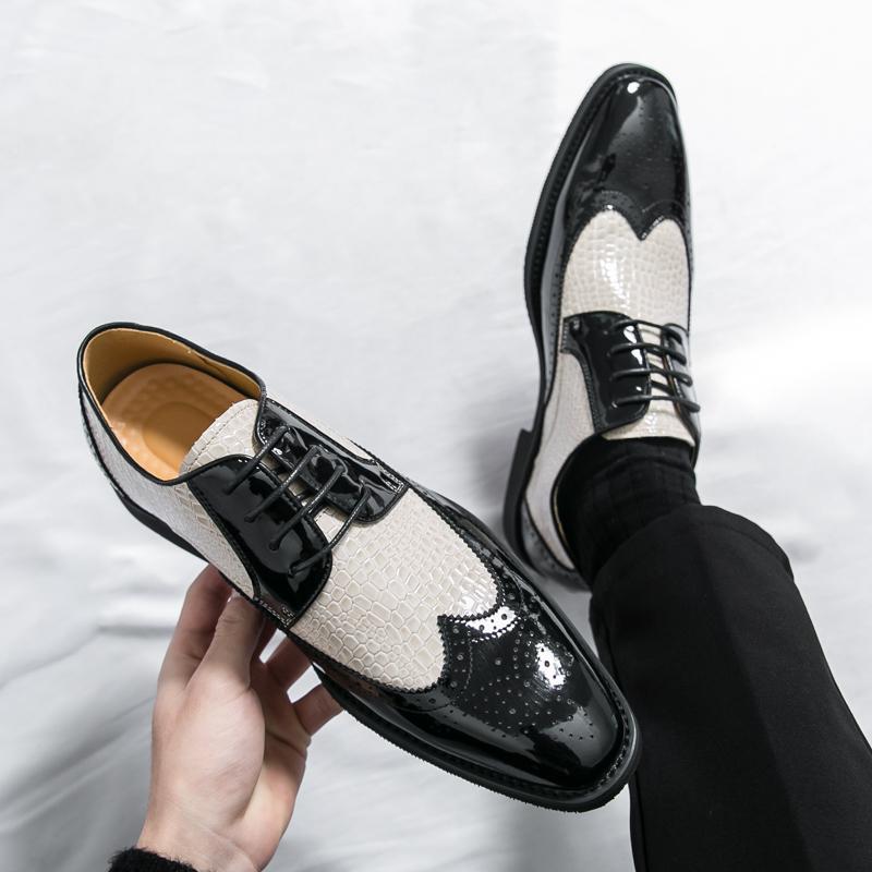 Men Brogues Wedding Dress Dance Shoes Black Brock Carved Leather Shoes Business Formal Shoes Tuxedo Prom Blazers Shoes Large Size