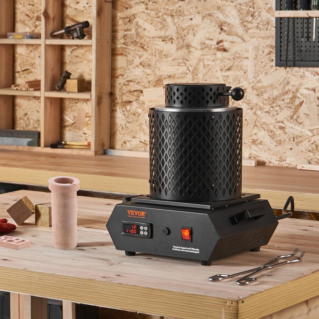 Four de fusion de l'or, 1350 W, Température maximale de 1150 °C, Four de fusion électrique numérique avec creusets en céramique de 1 kg et 3 kg, Pinces à creuset, et