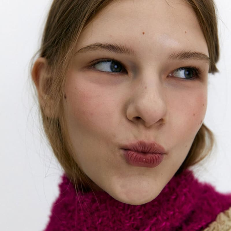 

DANCING GRANDMA ANGORA TAIL MUFFLER : MAGENTA pink Magenta pink