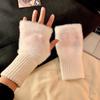 Accessories – Hansker, votter og fingerhansker