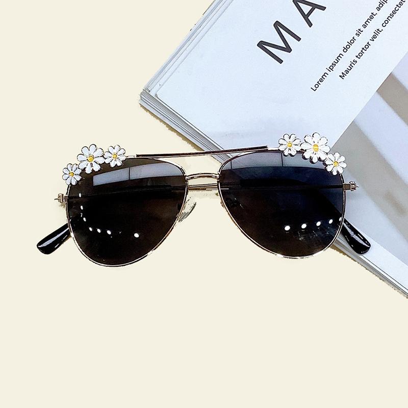 

Детские милые солнцезащитные очки в металлическом каркасе с весенними петлями и цветком, модные уличные велосипедные очки для девочек, вечерние очки UV400