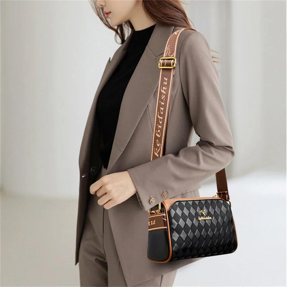 Standard Crocodile Pattern Crossbody Bag with Adjustable Strap for Women Elegant Black and Brown Shoulder Bag