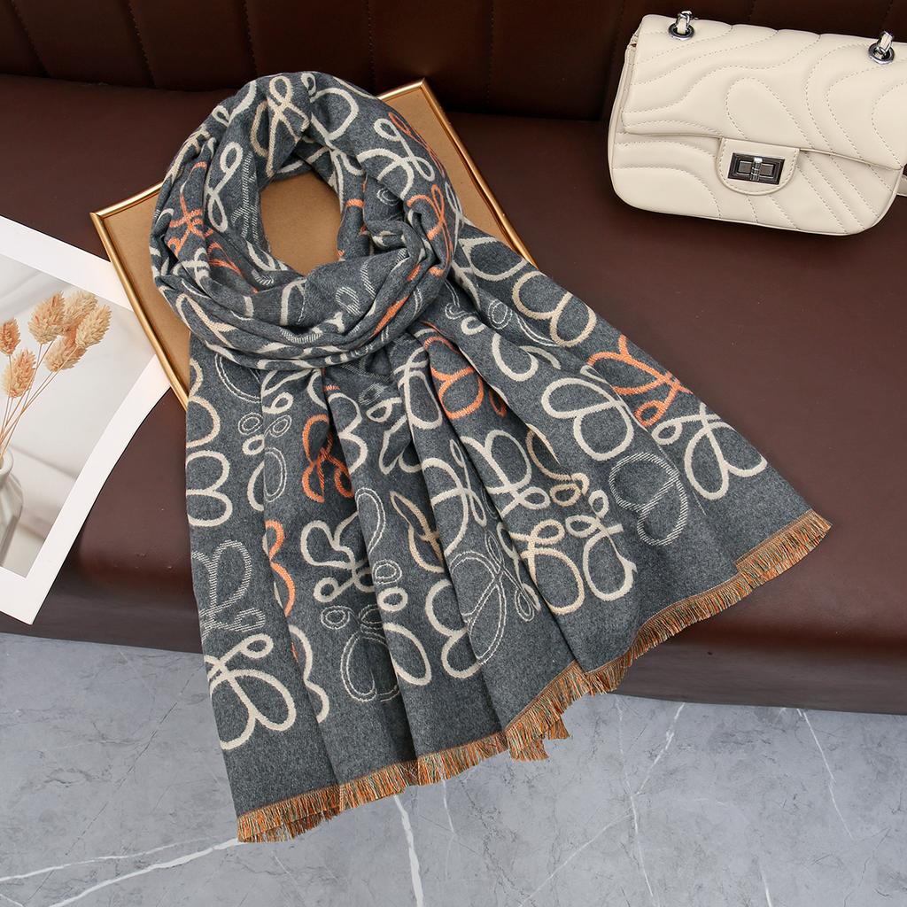 Winter Women Scarf Classical Geometric Print Lady Shawls Cotton Soft Oversize Hijabs Neck Headband Tassel Foulard 174*69Cm
