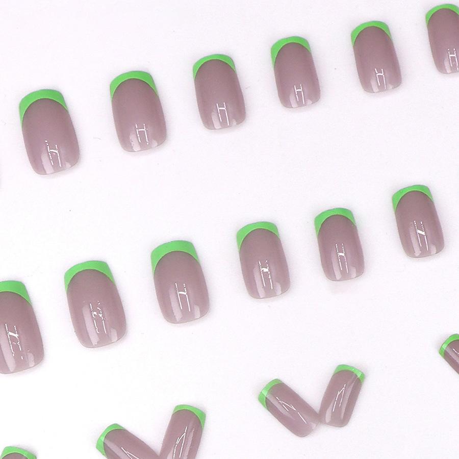 24 Stück Einfache Französische minimalistische grüne kleine frische mittlere und lange Spice Girls Show weiße Nagelaufkleber