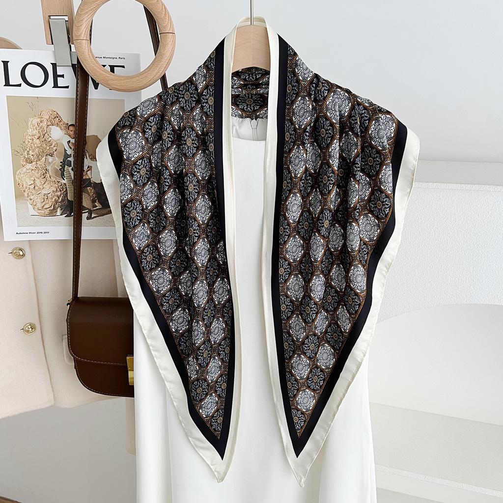 Premium retro printing autumn new silk scarf fashionable versatile diagonal headscarf decorative jeans belt triangle scarf