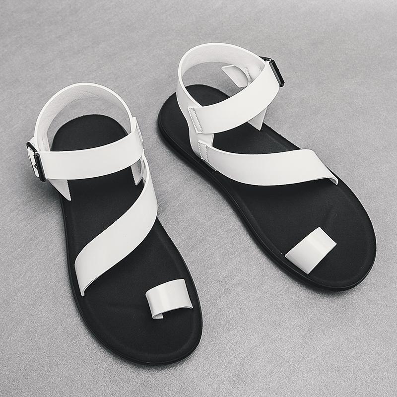 Fashion High Quality Men Casual Leather Sandals Vintage Toe Ring Leather Flats Designer Shoes Comfy Travel Beach Slippers 2025New Summer