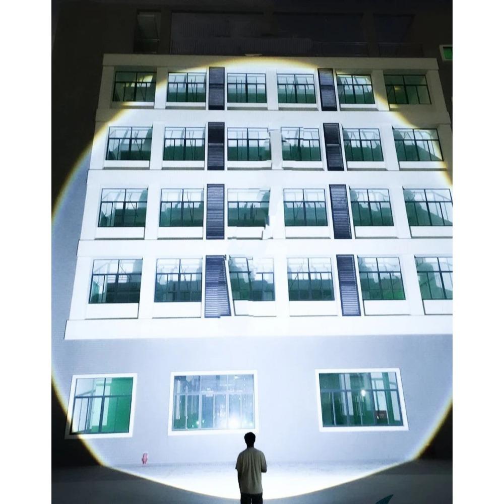 Ultra Bright Torch Built-in Battery Flash Light Emergency Spotlights 5km 1500W Most Powerful Led Flashlights