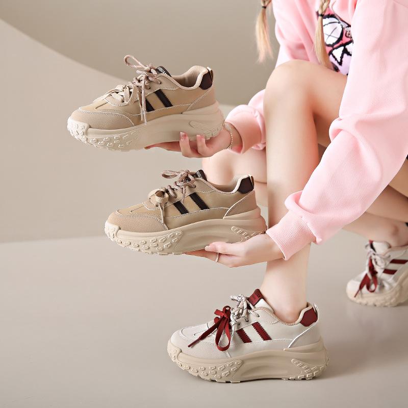 2025 little white shoes women's autumn new Korean version ins female students' leisure sports versatile board shoes street shot K6718