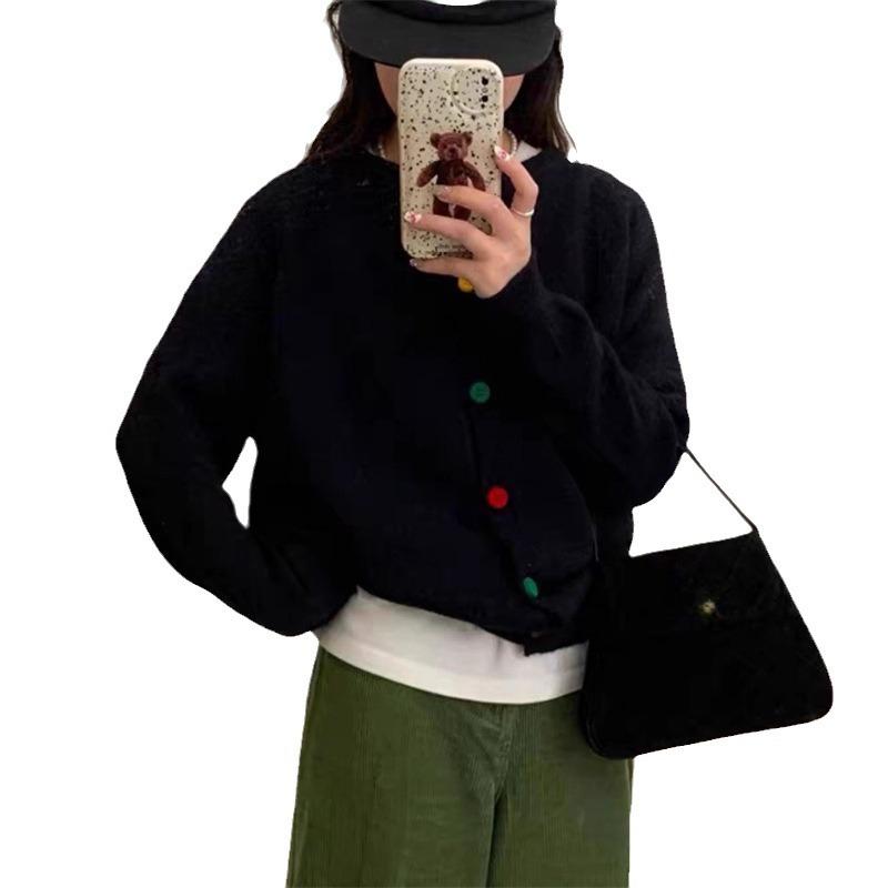 Herbst und Winter Alterungsfarbe Schnalle Pullover Damen Locker Sanfter Wind Rundhals Kurz Gestrickte Strickjacke Jacke