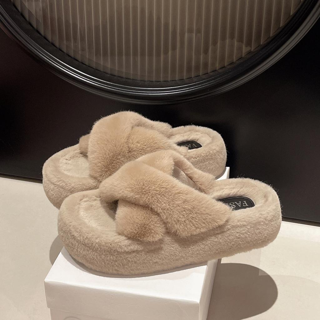 Flauschige Pantoffeln mit gekreuzten Riemen für Damen zum Tragen im Freien Herbst und Winter neu dicksohlig erhöht rutschfest Plüsch Baumwollpantoffeln