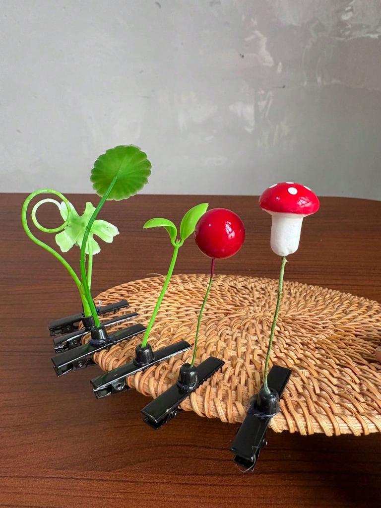 Mixed Faux Plant & Butterfly Hair Clips Cute Grass Mushroom Flower Hair Clips Suitable For Women Perfect For School, Family Gatherings