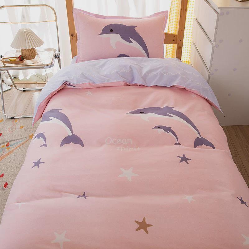

Трехпредметный комплект для общежития Шестипредметный для спальни Студенческий Шлифованные простыни Пододеяльник Четырехпредметный Матрас Постельное белье Зимнее одеяло Quilt cover 150*200 Dolphin Bay