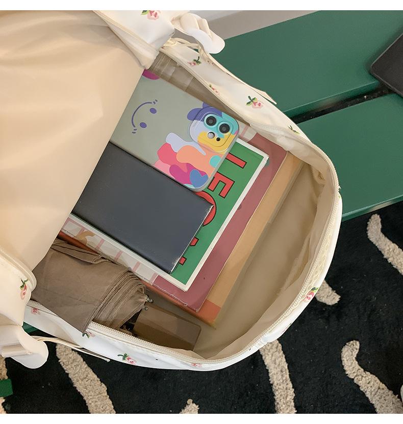 Kwiatowy Słodki Plecak dla Kobiet: Duża pojemność, idealny do szkoły - Odpowiedni dla uczniów gimnazjów i szkół podstawowych