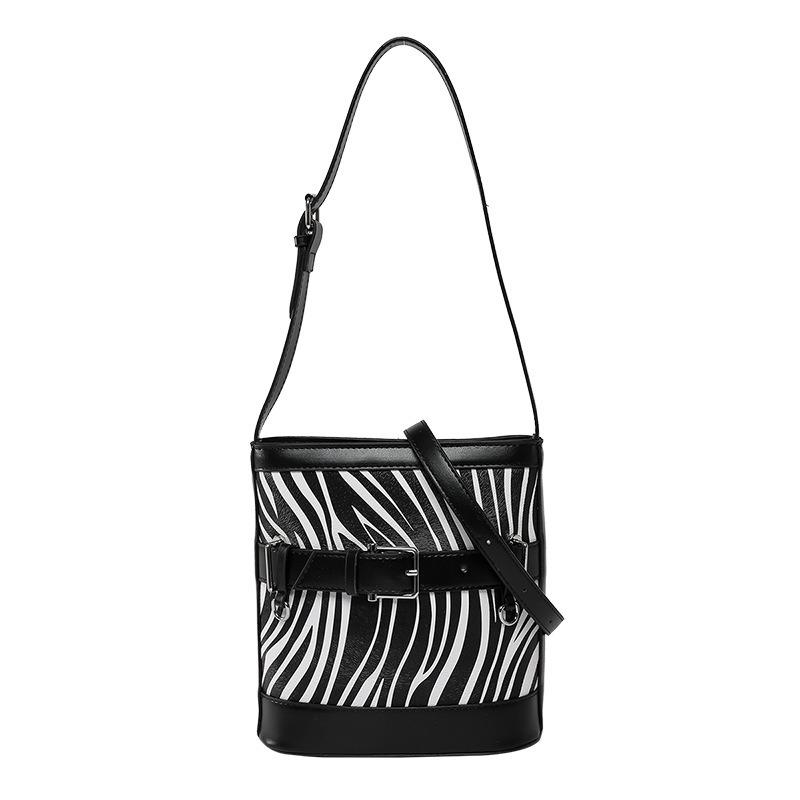 New bag women's bucket bag spring and summer retro niche design crossbody work shoulder bag