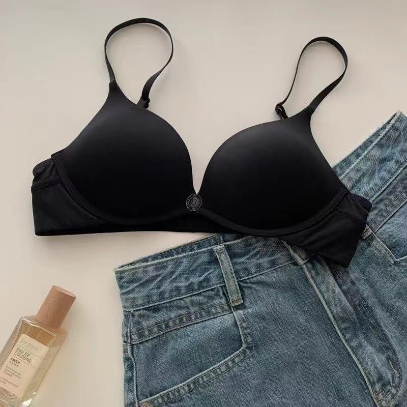 Women s Wireless Lace Bra for Everyday Comfort Support L
