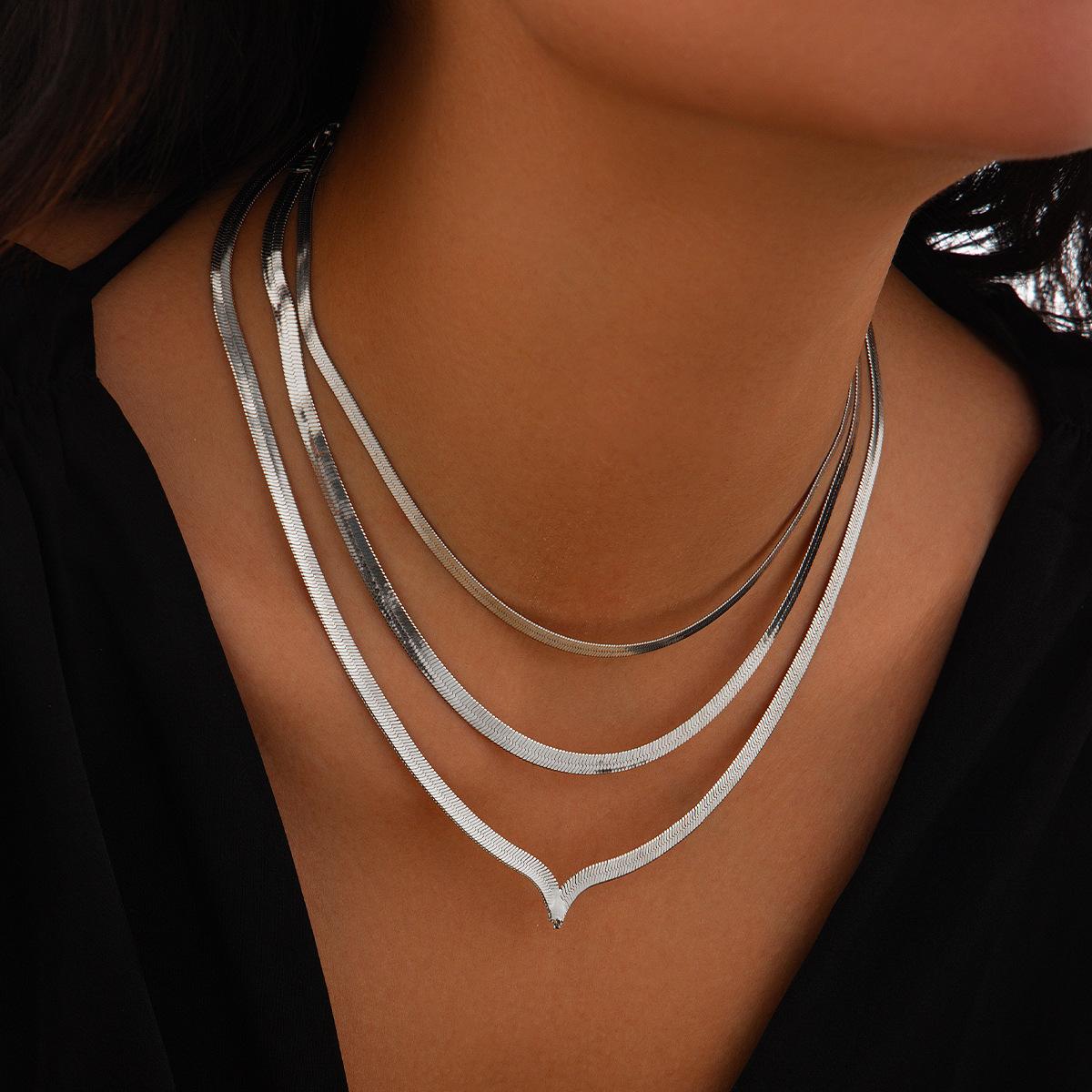 

Панк-металеве кольє з вітерної зміїної кістки з ланцюжком для жінок, персоналізоване геометричне кольє змішаного кольору з ключицею