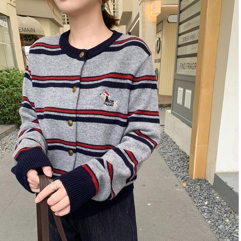 A New Striped Knitted Cardigan for Women In The Early Autumn Featuring A Retro Sweater Coat