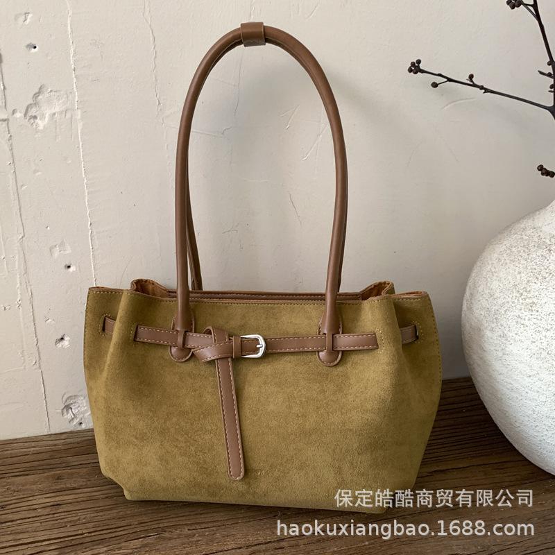 Retro bag women's large capacity 2025 new autumn and winter versatile suede shoulder bag college student class tote bag