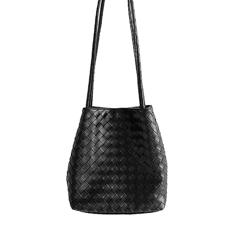 Retro Woven Bag Niche Design High-end Sense New Women's Shoulder Bag Versatile Fashion Bucket Bag Women