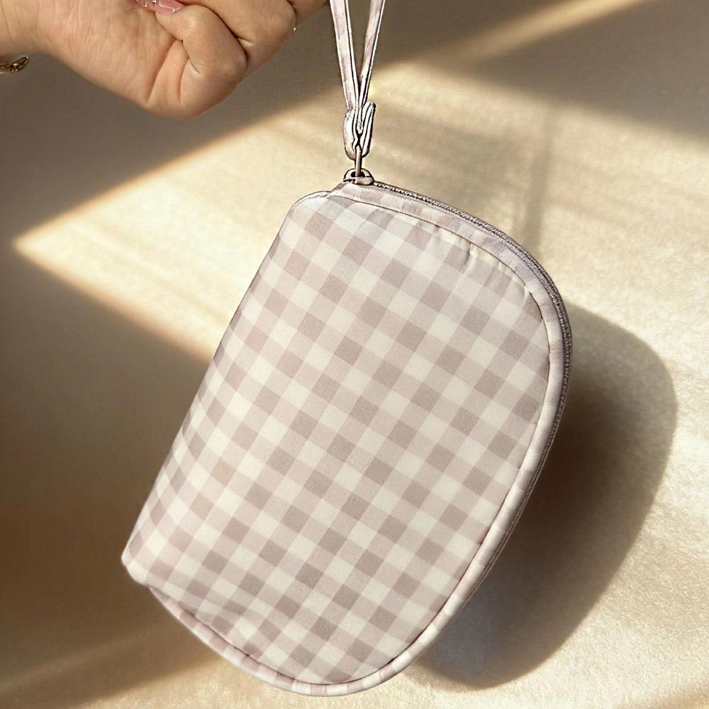 

Waterproof Red Plaid Makeup Bag Multifunctional Toiletry Bag Toiletry Organizer Bag Unisex Style 4