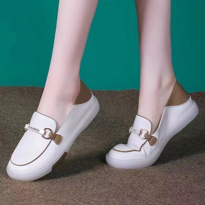 

One-pedal women s shoes spring and autumn 2025 new little white shoes soft sole shallow mouth loafers beef tendon sole light 35