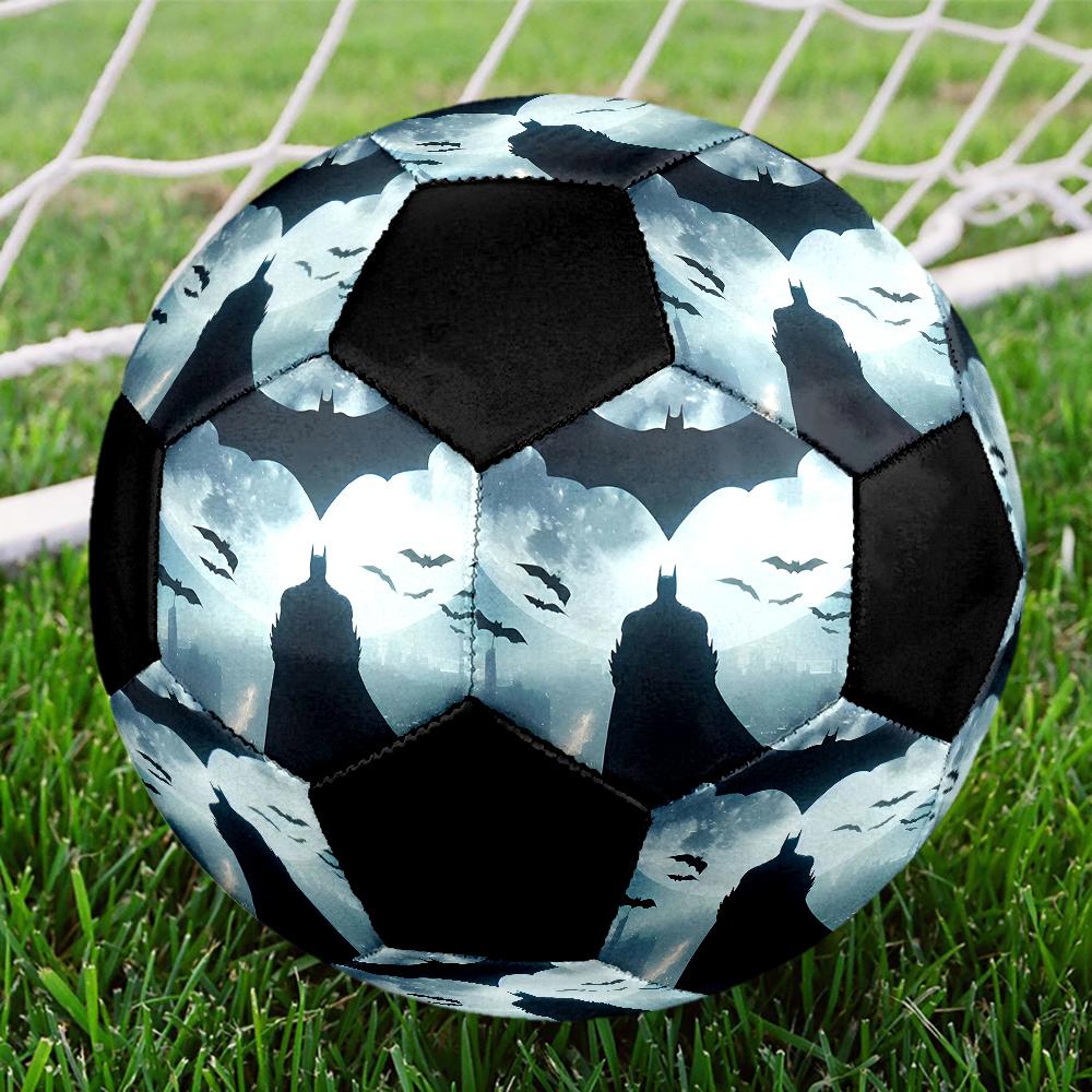Batman Theme Size 5 Soccer Ball, Suitable for Both Indoor and Outdoor Matches, a Gift Suitable for Everyone.