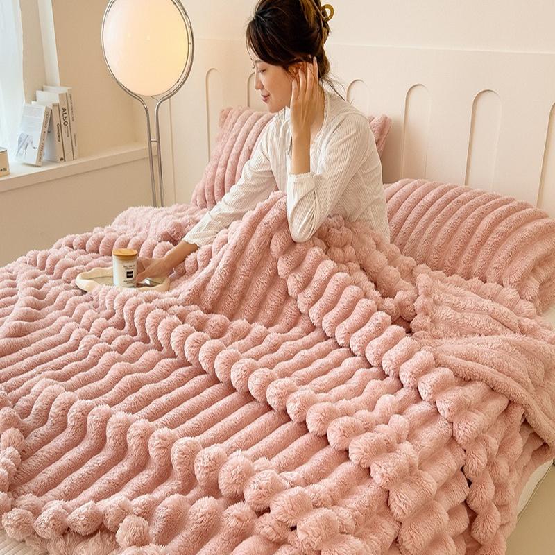 Thick Rabbit Fleece Blanket Cozy Air Conditioning Small Blanket Perfect Gift for Home Office