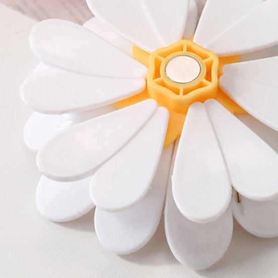 Daisy Magnetic Bag Clips Flower-Shaped Food Sealer with Strong Magnet & Spring Fridge Organizer for Snacks Notes Decorative Kitchen Accessory