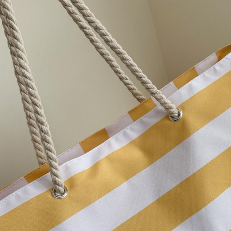 Striped Zipper Outer Bag for Outdoor Travel and Vacati, Waterproof and Sand Resistant Canvas, Cvenient Folding Beach Bag